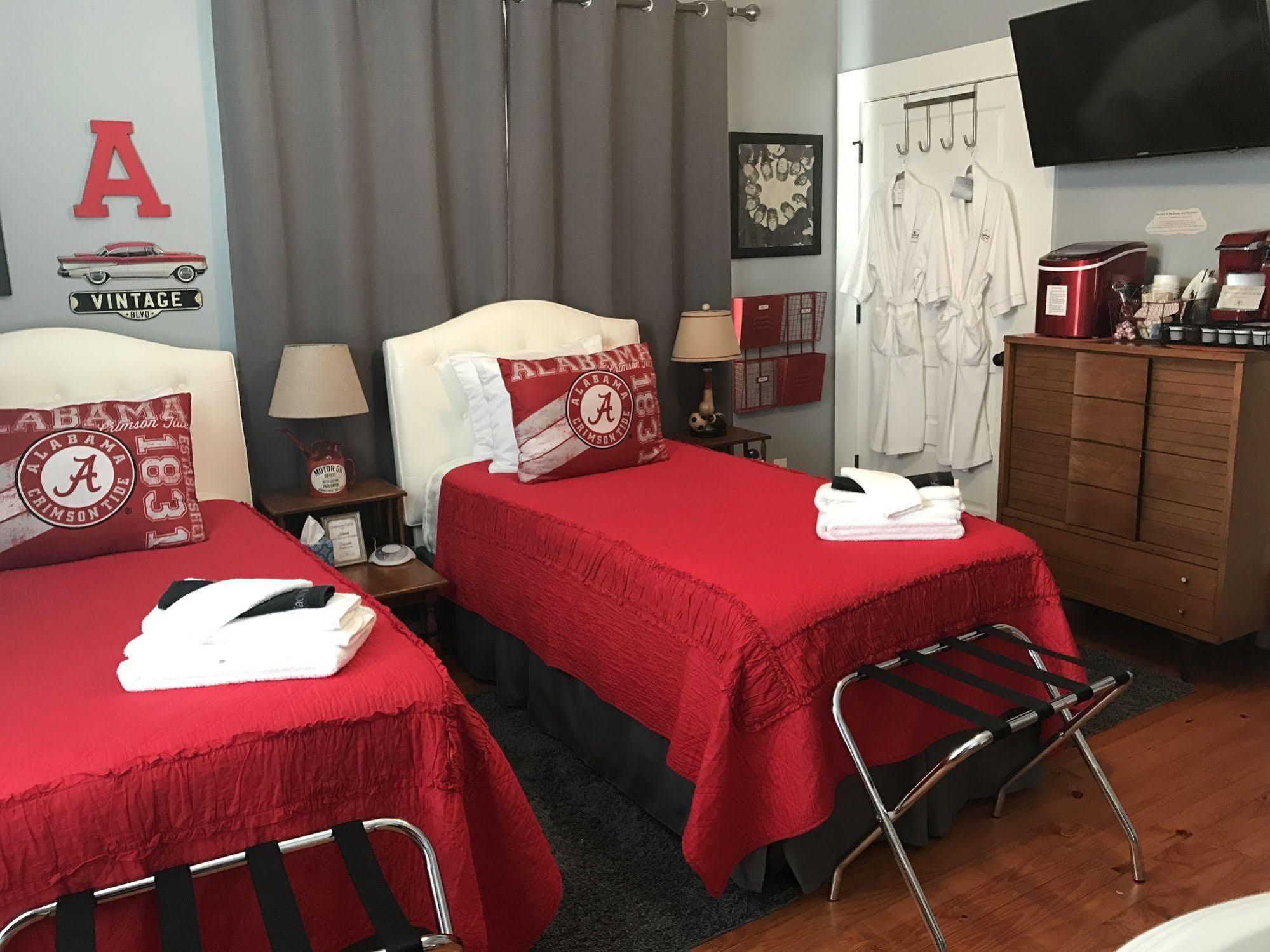 Bama Bed And Breakfast - Chimes Suite Tuscaloosa Eksteriør bilde
